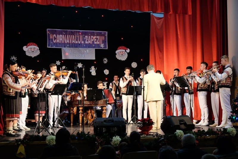 Carnavalul Zapezii_folclor_009
