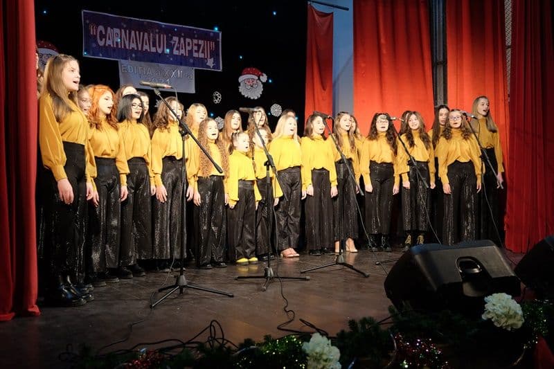 Carnavalul Zapezii_m_01