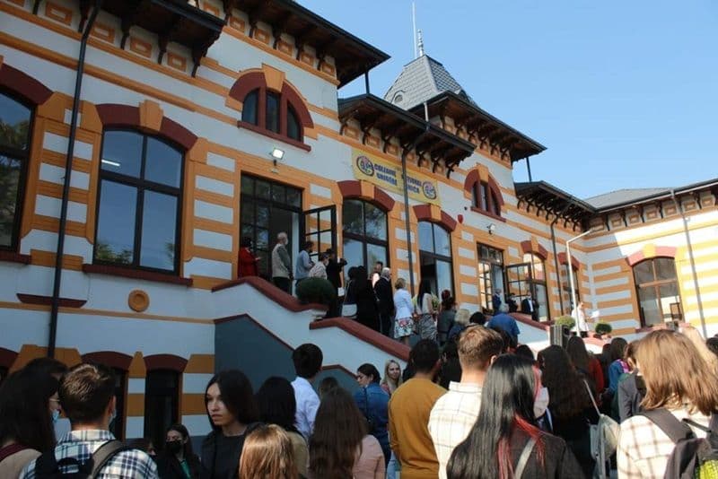 Colegiul National Grigore Ghica_003