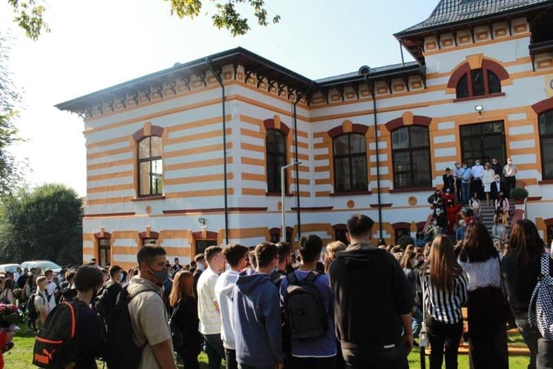 Colegiul National Grigore Ghica_010