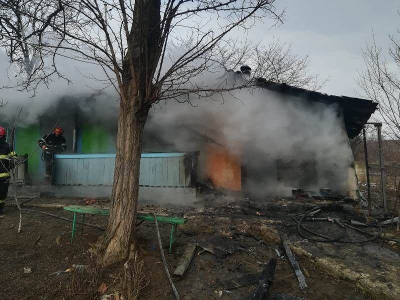 Incendiu Saveni (4)