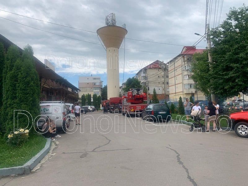 Incendiu supermarket Dorohoi_002
