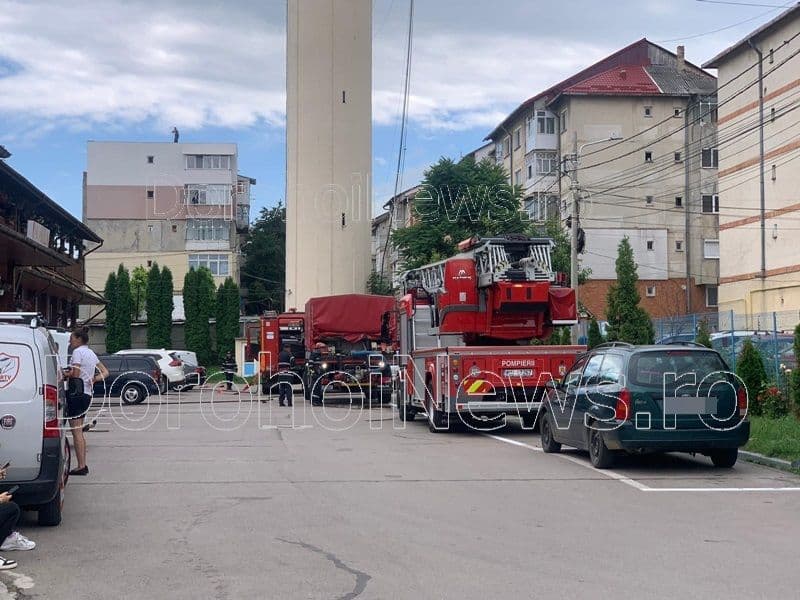 Incendiu supermarket Dorohoi_003