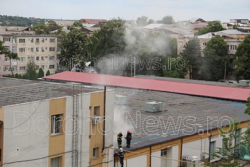 Incendiu supermarket Dorohoi_004