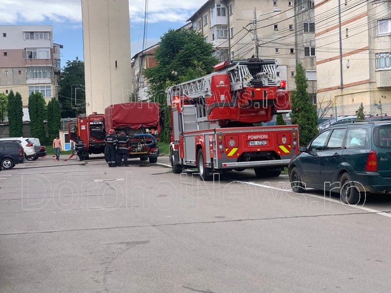 Incendiu supermarket Dorohoi_013