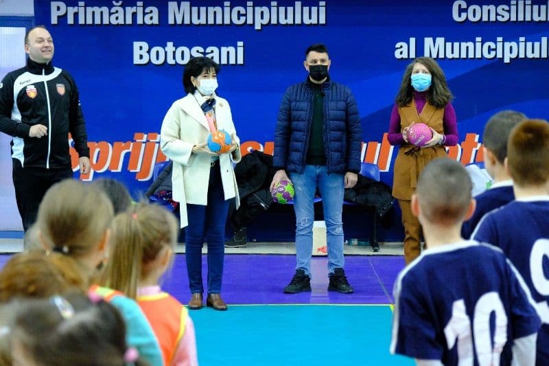 Premiere micii handabilsti (2)
