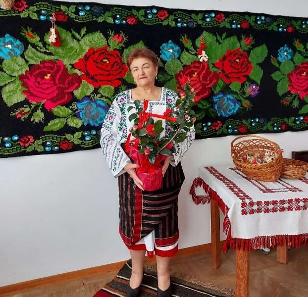 Hareta Axinte, Vlădeni