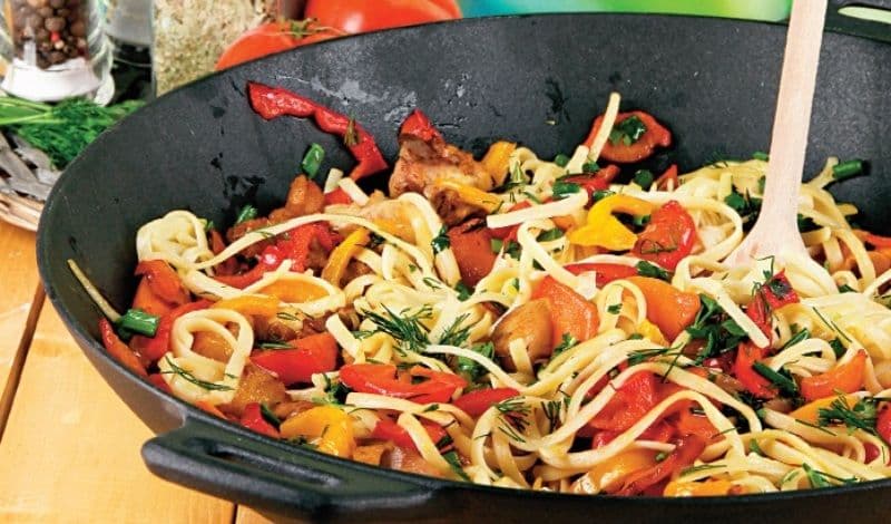 Tăiței chinezești cu legume