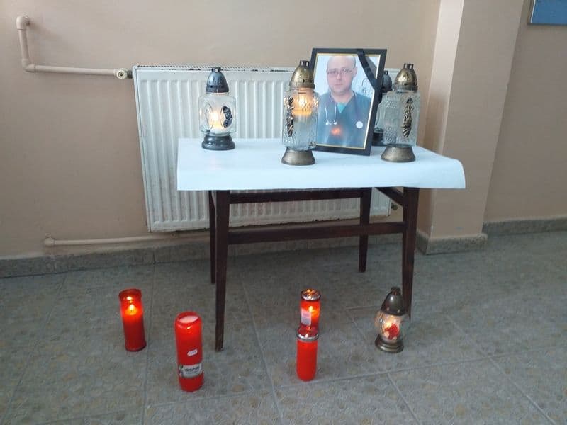Trupul neînsuflețit al medicului Ovidiu Alexa este depus la Capela Catedralei din Dorohoi