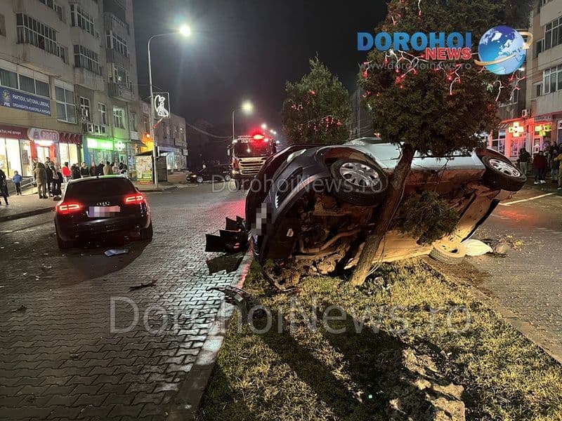 Accident la Dorohoi! Două tinere au ajuns la spital după ce două mașini s-au izbit puternic pe Bulevard - FOTO