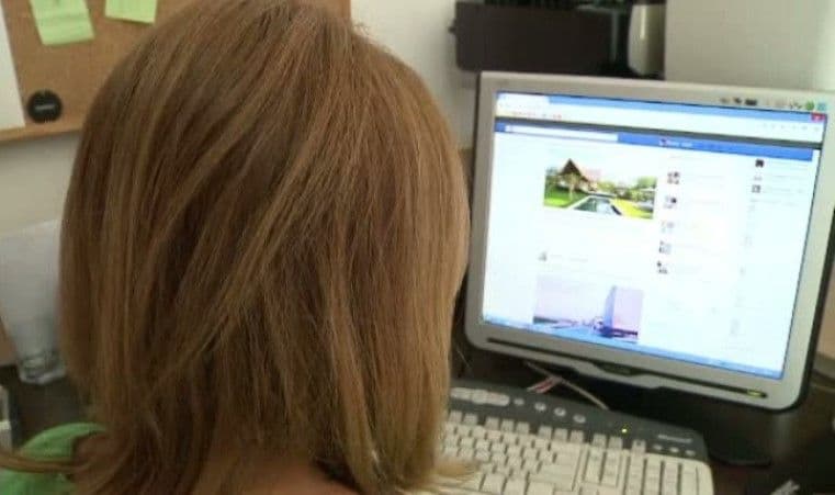 Escrocheria momentului: Cum puteţi rămâne fără bani, şantajaţi cu poze false din telefon sau calculator
