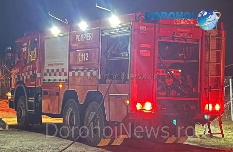 Anexă distrusă de foc la Stracova. Neatenția și vântul ar fi putut provoca o tragedie