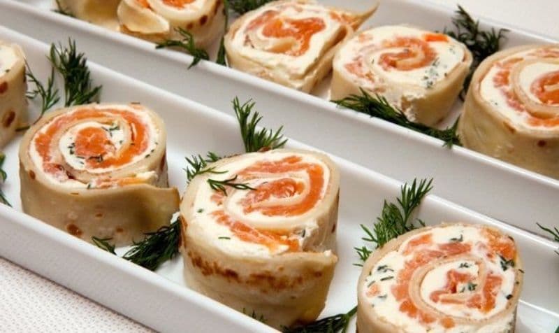 Rulouri cu somon afumat