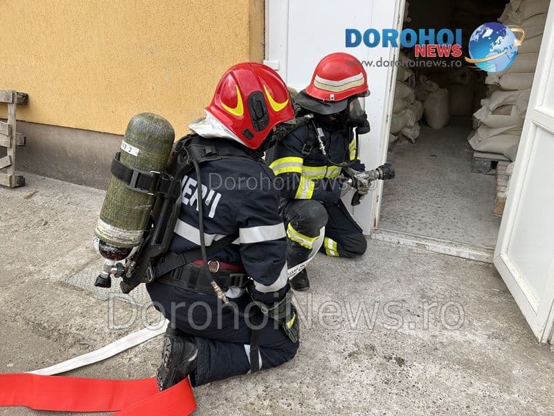 Peste 30 de pompieri angrenați în trei exerciții efectuate la Dorohoi, Săveni și Darabani - FOTO
