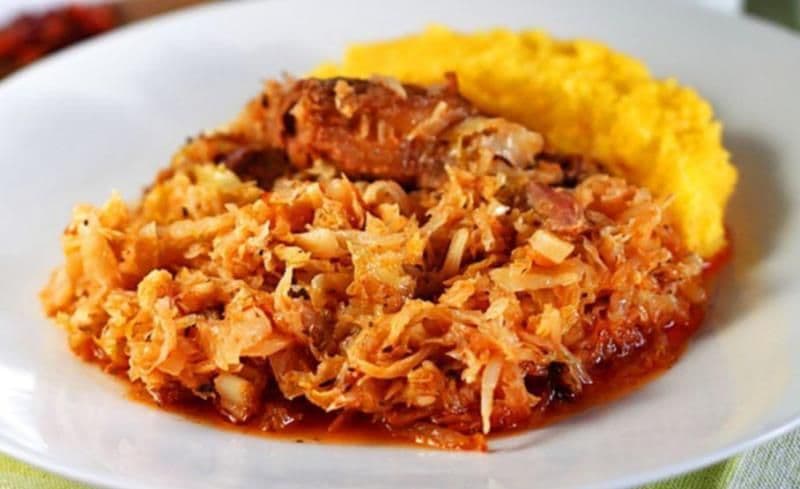 Varză cu carne de porc la cuptor