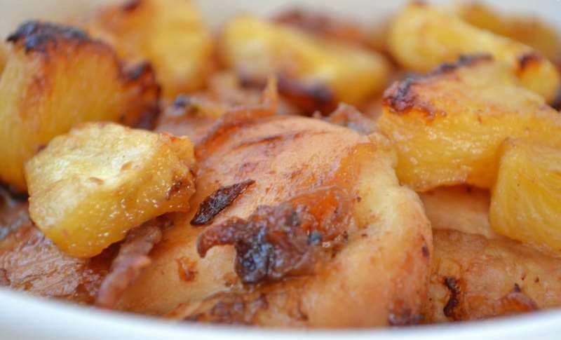 Pulpe de pui cu ananas la cuptor