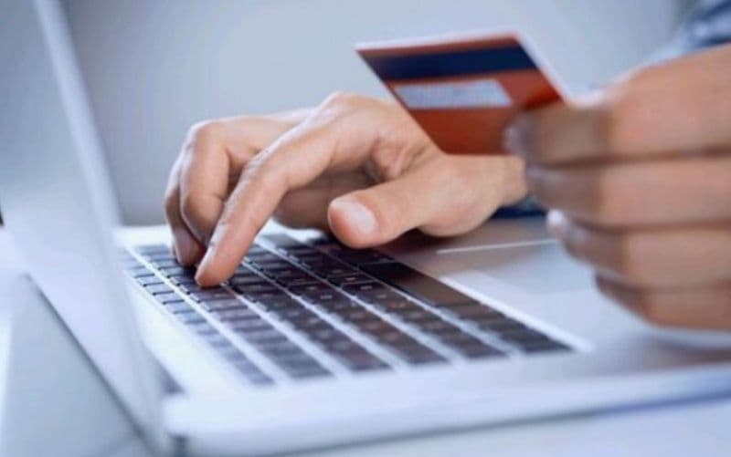 Cei care au cont la această bancă, mare atenție. Ce trebuie să știe toți clienții, e pericol