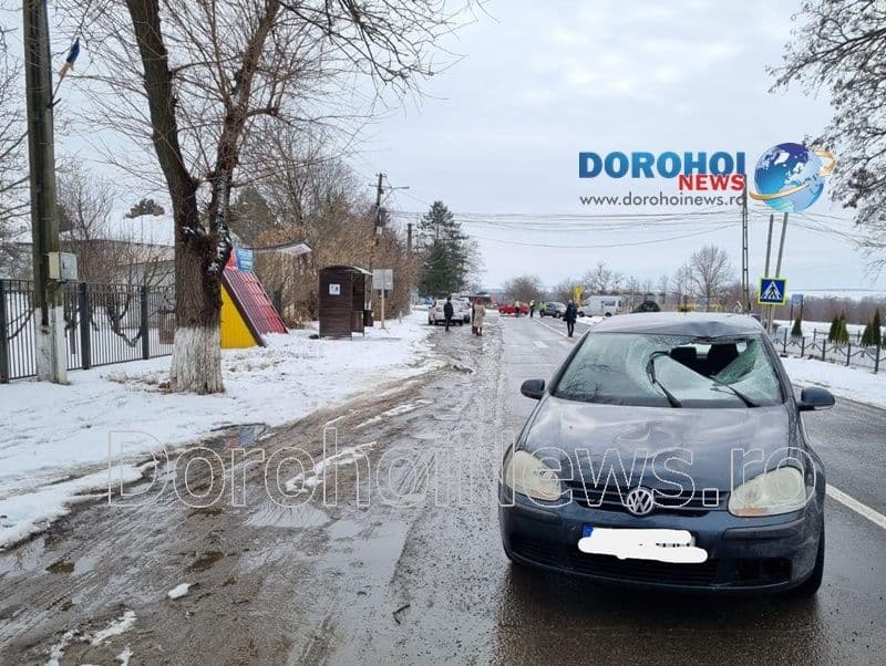 Accident! Un biciclist a fost rănit de o mașină căreia nu i-a acordat prioritate - FOTO