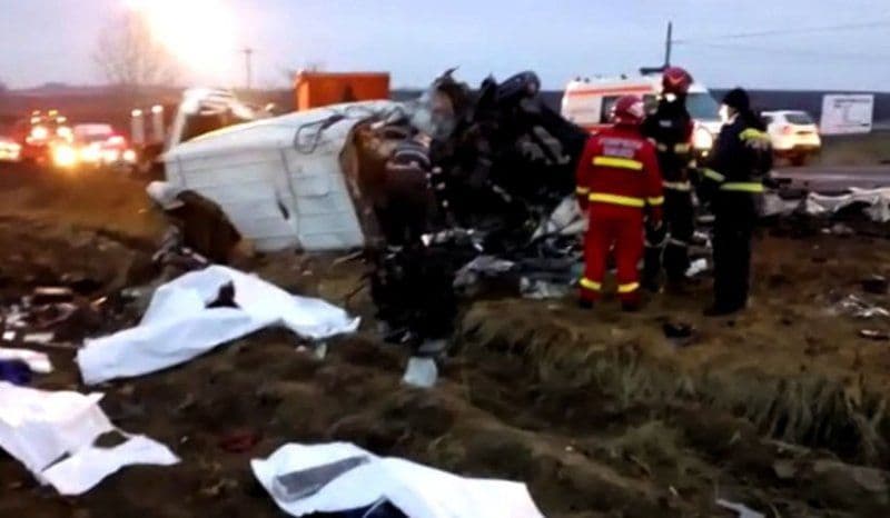 Impact devastator cu 7 morţi, la Sârca, în Iaşi