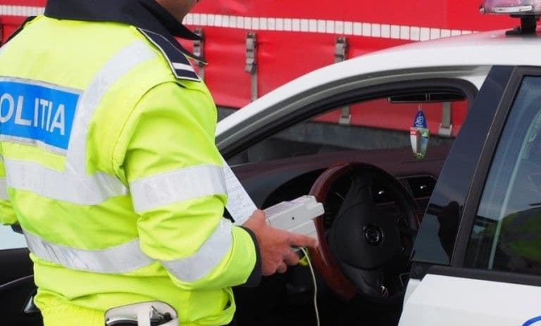 Șofer în stare de ebrietate descoperit de polițiști în trafic