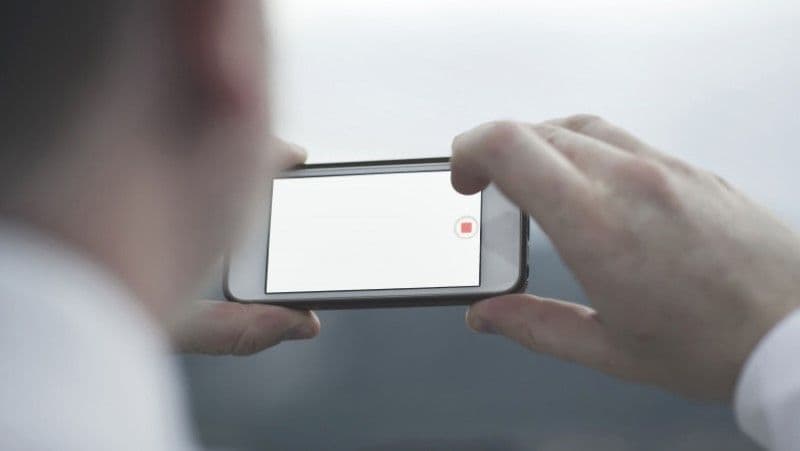 Gestul prostesc filmat și postat pe internet de un tânăr din Botoșani a fost sancționat de polițiști  