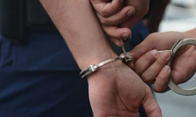 Bărbat reținut pentru distrugere prin incendiere
