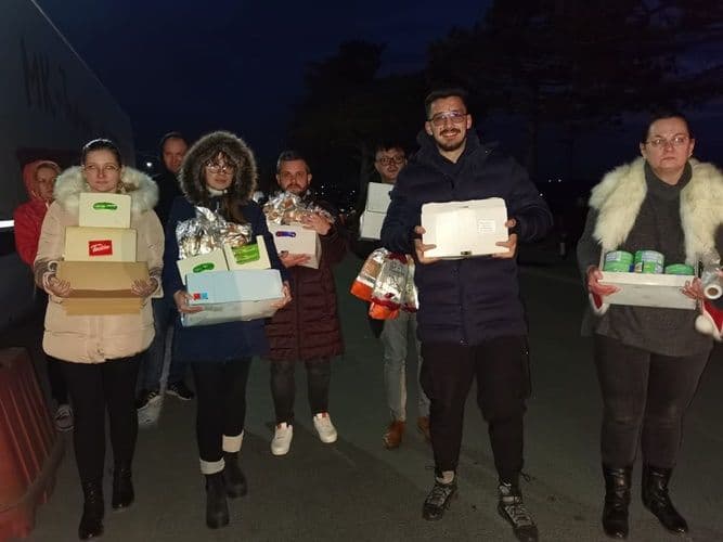 Solidari cu familiile de ucraineni care fug din fața războiului! - FOTO