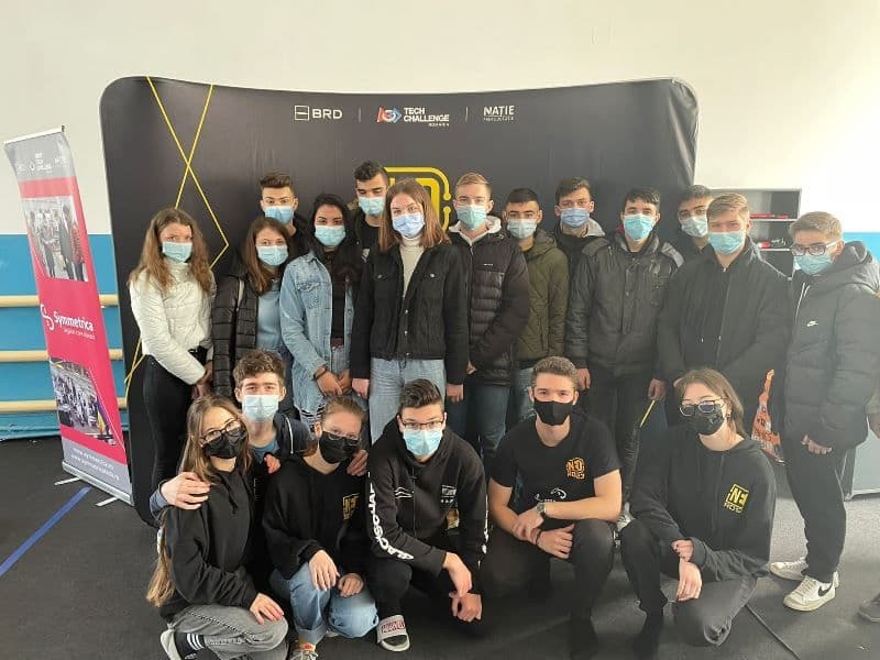 Echipa de robotică North East Dynamics și-a deschis ușile pentru un grup de elevi din Darabani