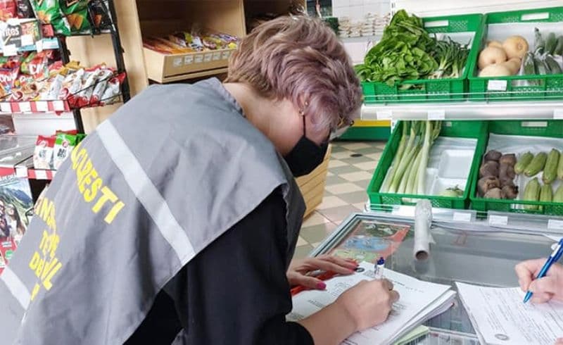 ITM Botoșani: Controale și sancțiuni la angajatorii care își desfășoară activitatea în domeniul comerțului