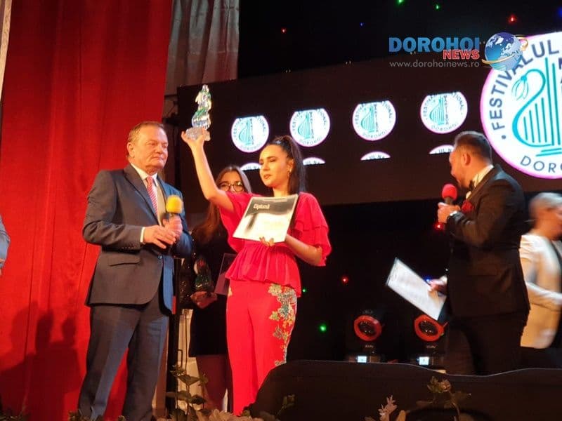 Trofeul Festivalului „Mărțișor Dorohoian” a fost câștigat de botoșăneanca Todireanu Karina-Ioana - FOTO