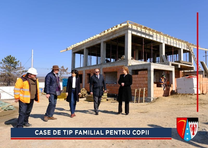Casele de tip familial pentru copii de la Trușești prind contur - FOTO