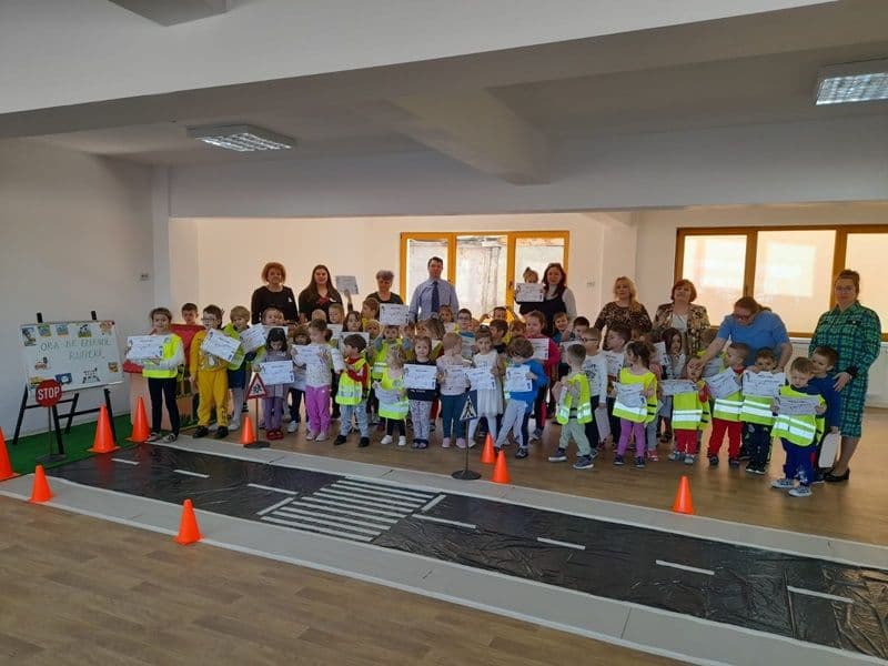 Ora de educație rutieră la grădiniță – Proiect desfășurat la Grădinița „Albă ca Zăpada” Dorohoi 
