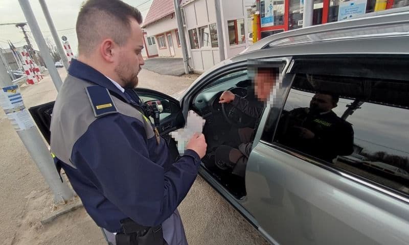 Cetăţean urmărit internaţional pentru contrabandă, depistat la Rădăuţi Prut