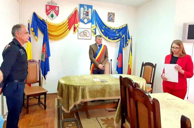 Ceremonie de depunere a jurământului la Primăria Comunei Ibănești - FOTO