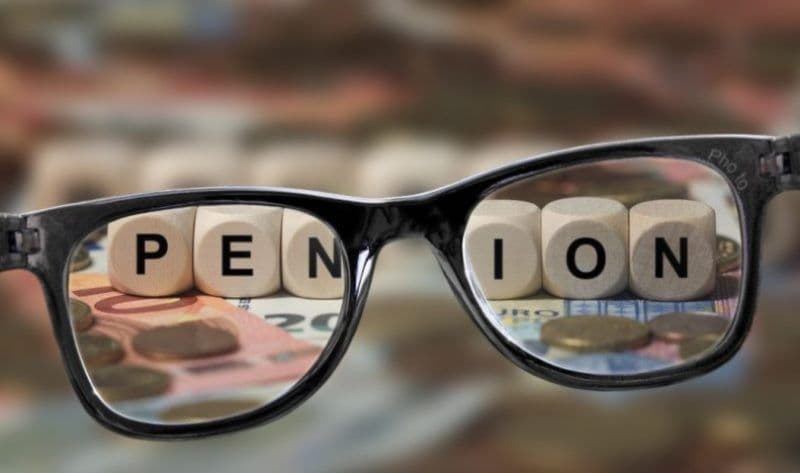 O nouă categorie de români poate ieși mai repede la pensie. Legea a fost publicată în Monitorul Oficial