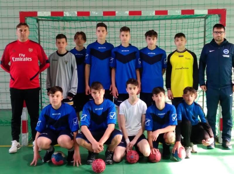 Echipa de handbal băieţi a Şcolii Gimnaziale „Spiru  Haret” Dorohoi pe podium la etapa zonală de la Vaslui - FOTO