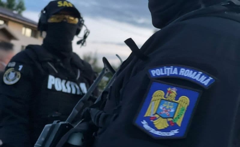Femeie din Broscăuți tâlhărită de bărbatul pe care l-a cunoscut pe o rețea de socializare