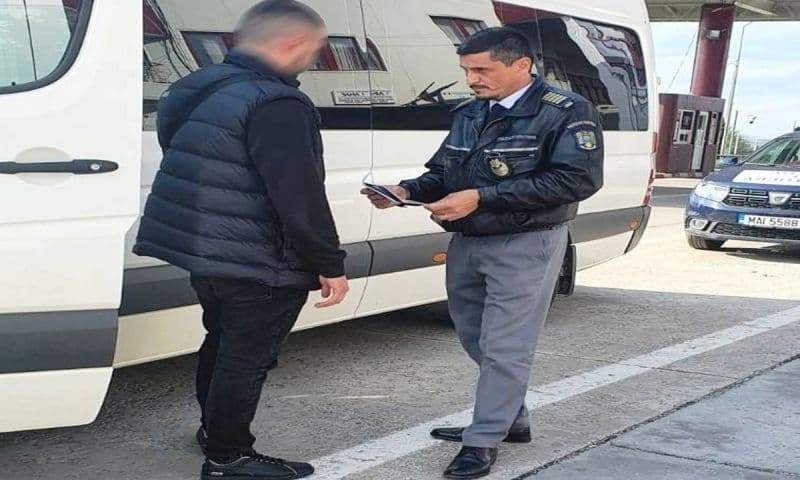 Documente false descoperite la controlul de frontieră