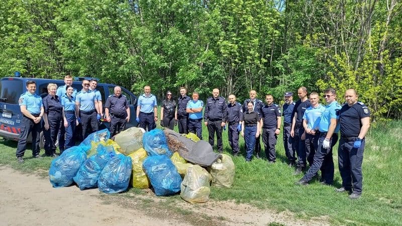 „Curățăm Botoșaniul!”: Acțiune a jandarmilor în județ - FOTO