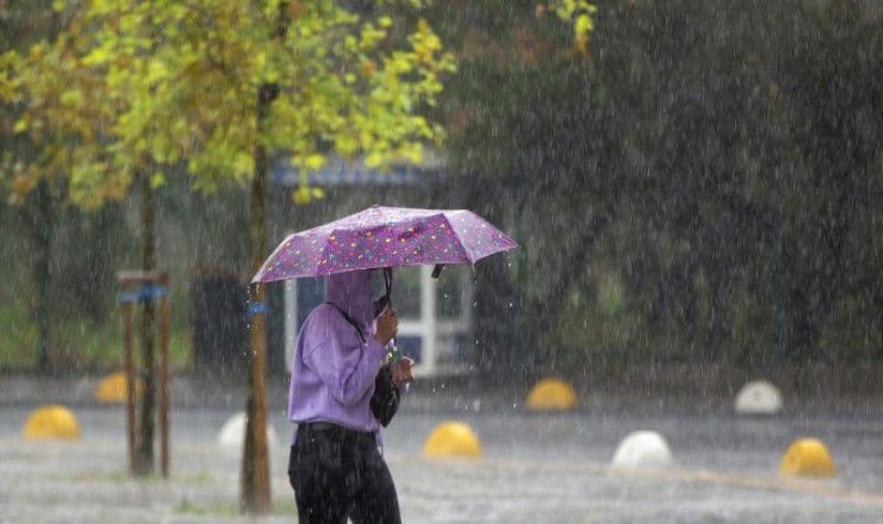 Schimbări radicale de vreme: Vijelii și grindină, urmate de temperaturi ridicate