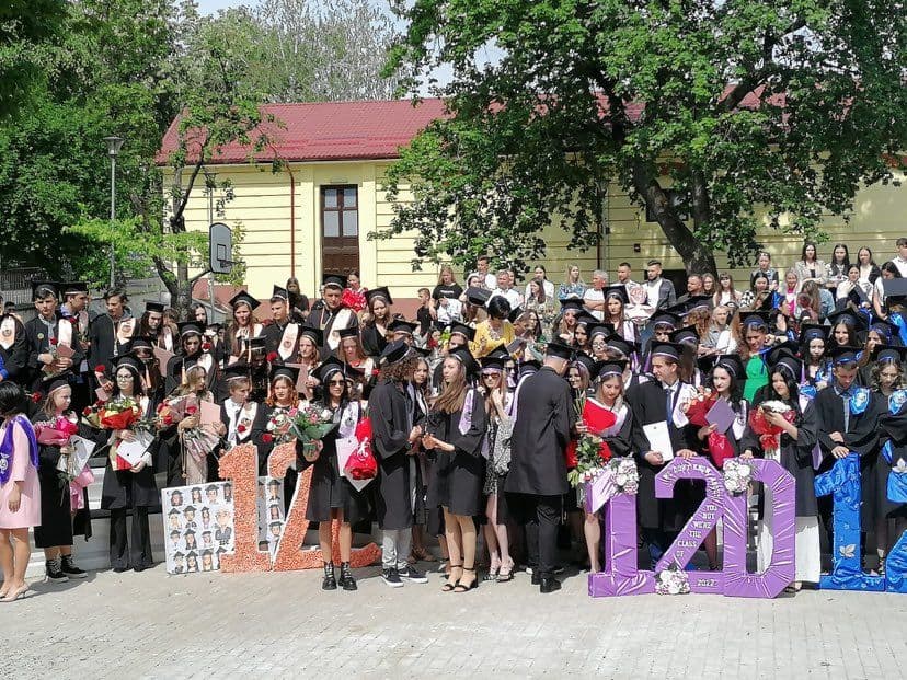 Anii de liceu cu emoții la… Colegiul Național „Grigore Ghica” din Dorohoi - FOTO