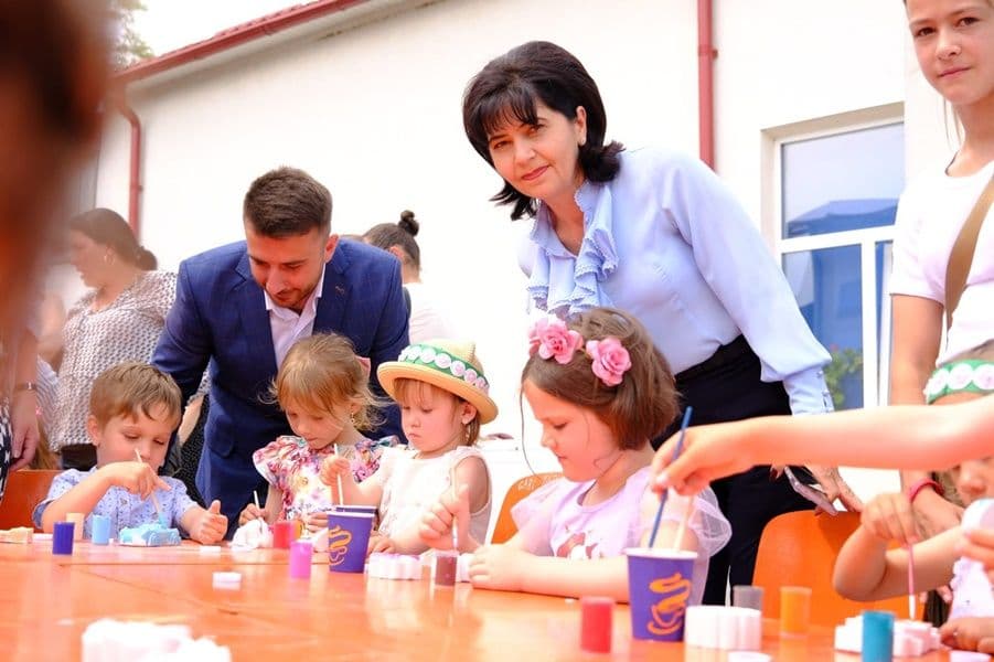 300 de elevi și preșcolari din Gorbănești și Hlipiceni sărbătoriți de social-democrați - FOTO