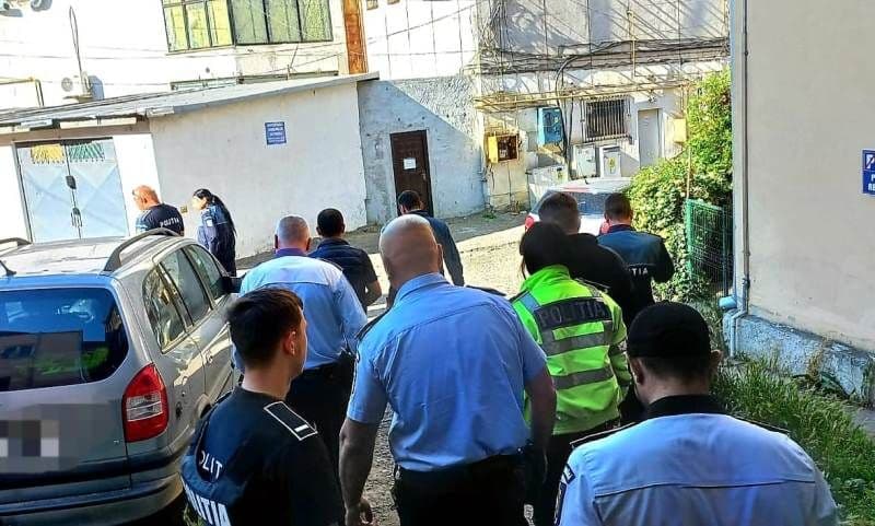 Acțiune în Botoșani, a polițiștilor de ordine publică - FOTO