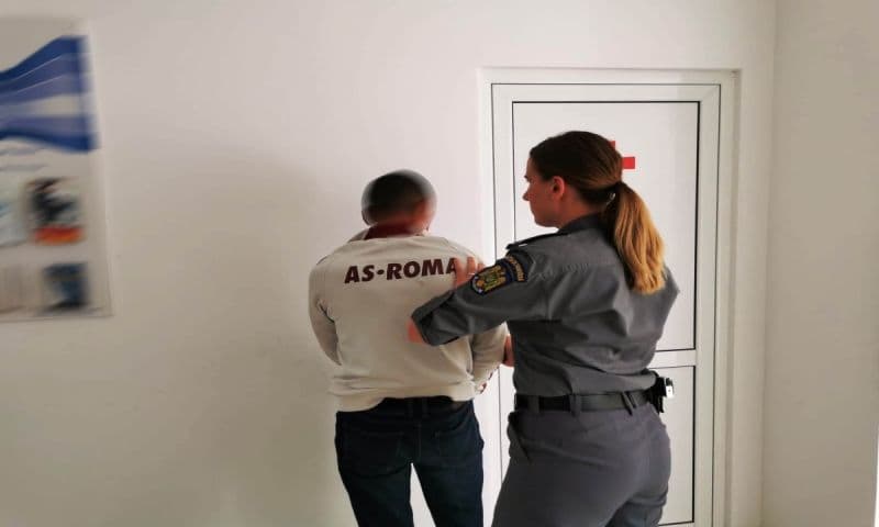 Urmărit de autorităţile din Germania, depistat de poliţiştii de frontieră botoşăneni