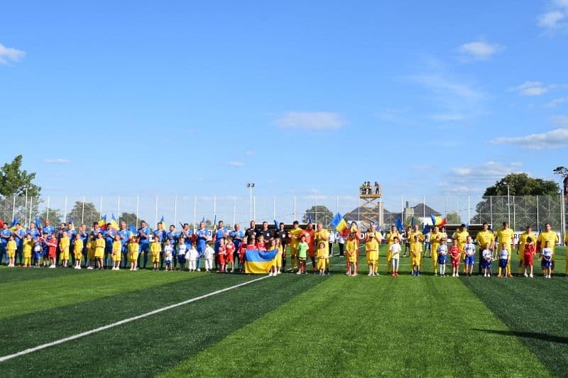 Meci istoric la Pomârla! Naționala primarilor a fost învinsă de fostele glorii ale României