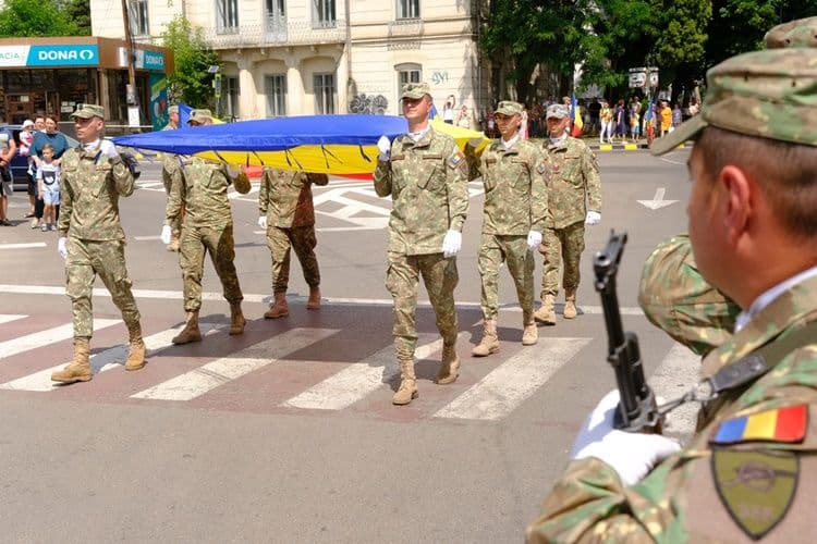 Drapelul României sărbătorit de social-democrații botoșăneni - FOTO