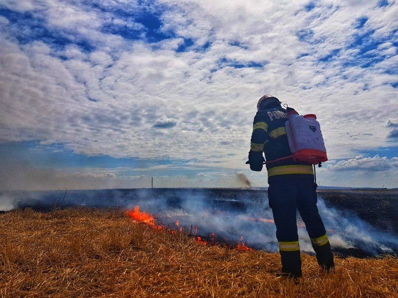 Informare a pompierilor! Preveniți izbucnirea incendiilor în timpul și după recoltarea cerealelor