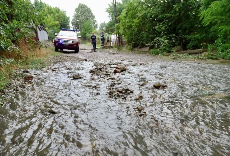 Intervenție a pompierilor după primele efecte ale codului portocaliu din județul Botoșani