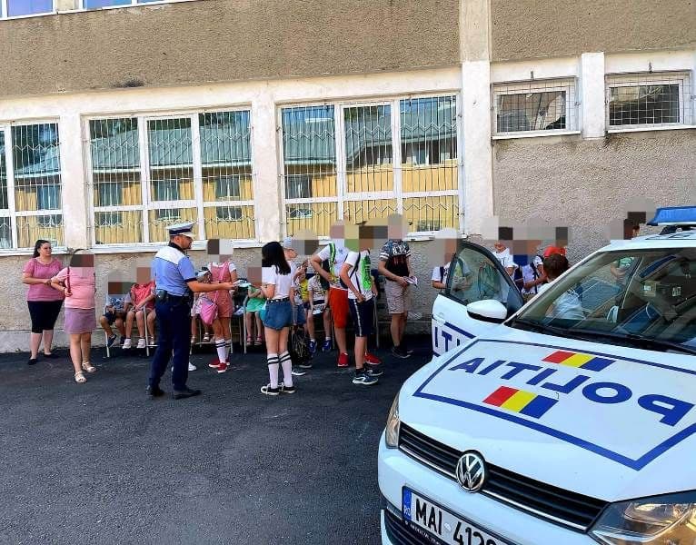 Activități preventiv-informative organizate de polițiștii botoșăneni