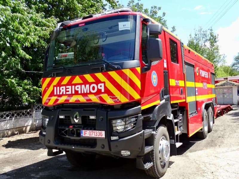  Autospecială de stingere nouă, la Detașamentul de Pompieri Dorohoi - FOTO